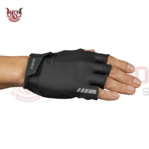 summer gloves for cycling in black color with half finger style